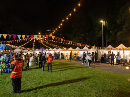 Zona ZAE de emprendimiento en un Festival al Parque 