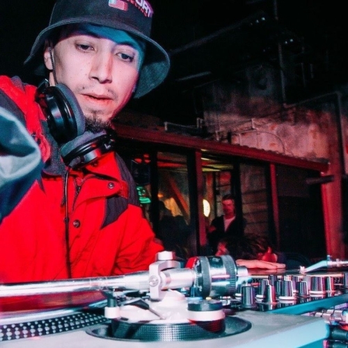 DJ Revueltaz